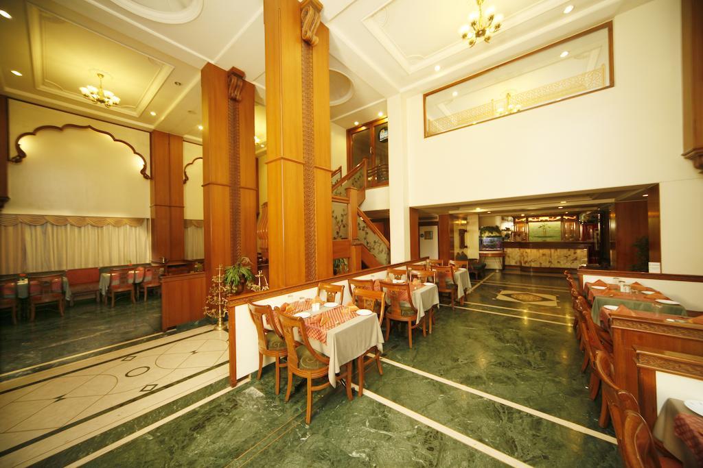 Hotel Shree Panchratna Pune Exterior photo
